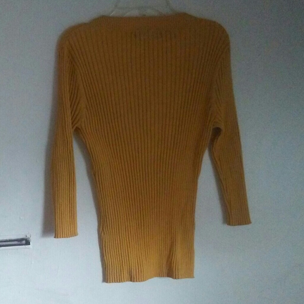 Sweaters - Picture 6 of 8